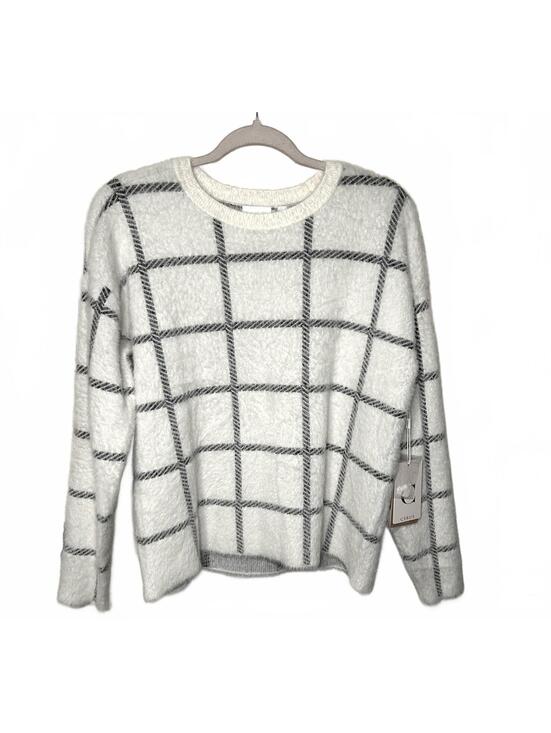 Cyrus Sweaters - NWT Cyrus Sweater Black White size Medium Kells Pattern
